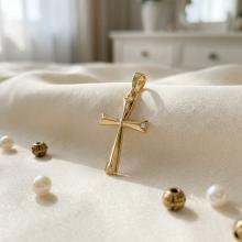 Златно кръстче с циркони