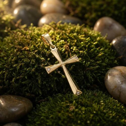 Златно кръстче с циркони