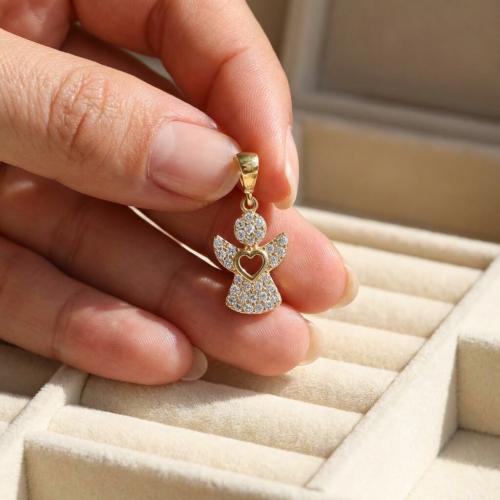 Златно ангелче с циркони