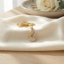 Златно ангелче с циркони