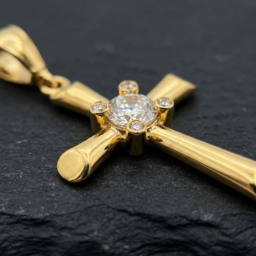 Златно кръстче с циркони