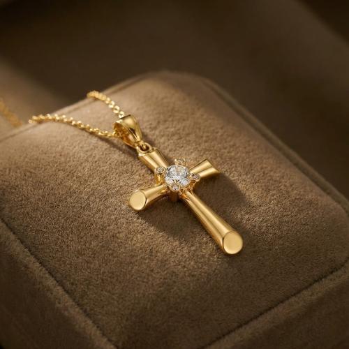 Златно кръстче с циркони