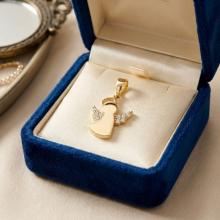 Златно ангелче с циркони Златно ангелче с циркони