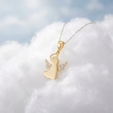 Златно ангелче с циркони Златно ангелче с циркони