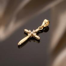 Златно кръстче с циркони Златно кръстче с циркони