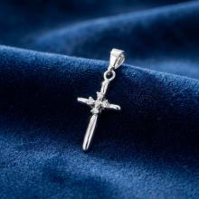 Златно кръстче с циркони Златно кръстче с циркони