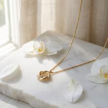 Златно колие "Магия"