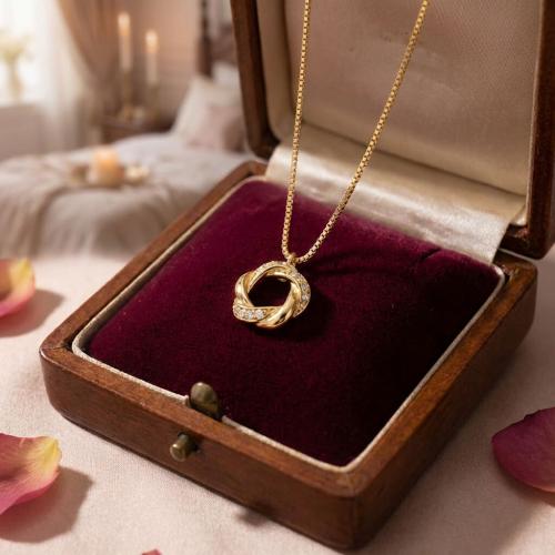 Златно колие "Магия"