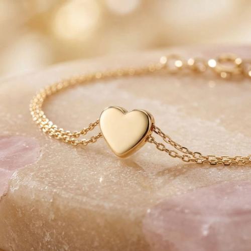 Златна гривна Love