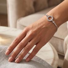 Сребърна гривна Ring с кристали от Sw® Crystal Сребърна гривна Ring с кристали от Sw® Crystal