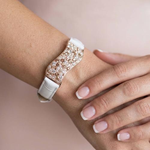 Сребърна гривна с кристали от Sw® SG427 Peach Gold с бяла кожена верижка