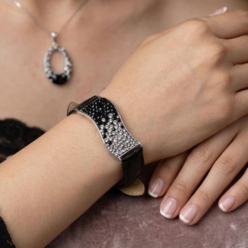 Сребърна гривна с кристали от Sw® SG427 Black and White с черна кожена верижка