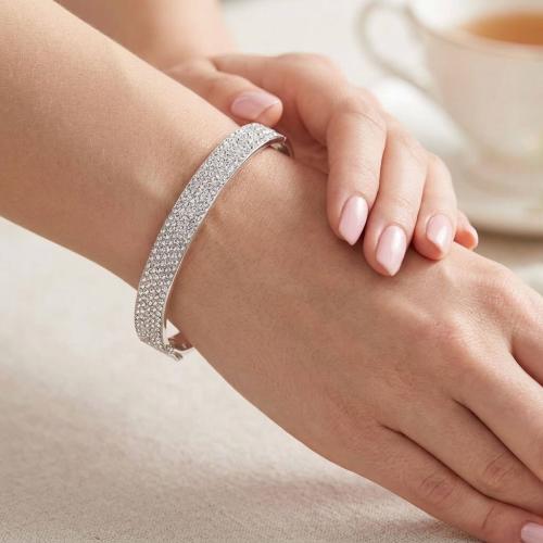 Твърда Сребърна гривна Claire с кристали от Sw® Crystal
