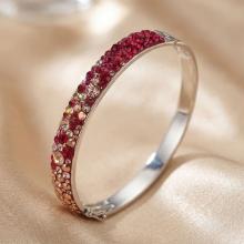 Твърда Сребърна гривна Claire с кристали от Sw® Rubi Rose Gold Твърда Сребърна гривна Claire с кристали от Sw® Rubi Rose Gold