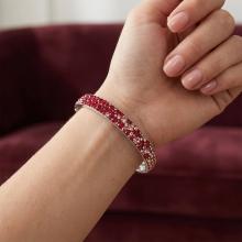 Твърда Сребърна гривна Claire с кристали от Sw® Rubi Rose Gold Твърда Сребърна гривна Claire с кристали от Sw® Rubi Rose Gold