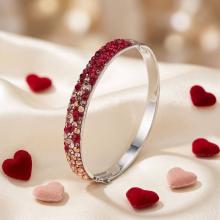 Твърда Сребърна гривна Claire с кристали от Sw® Rubi Rose Gold Твърда Сребърна гривна Claire с кристали от Sw® Rubi Rose Gold