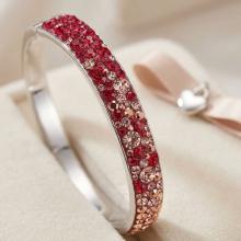 Твърда Сребърна гривна Claire с кристали от Sw® Rubi Rose Gold Твърда Сребърна гривна Claire с кристали от Sw® Rubi Rose Gold