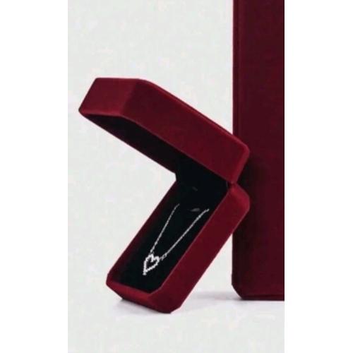 Луксозна кутия за колие