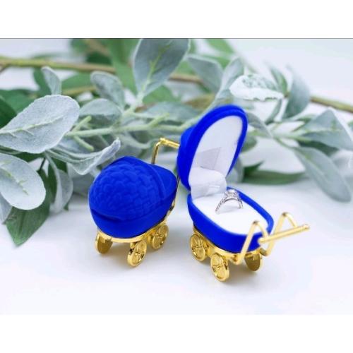 Кадифена кутия за бижута