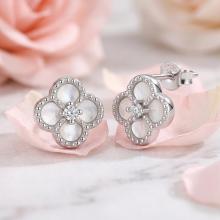 Сребърни обеци със седеф One Cleef