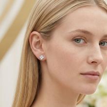 Сребърни обеци със седеф One Cleef