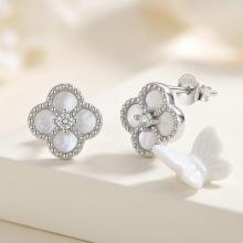 Сребърни обеци със седеф One Cleef