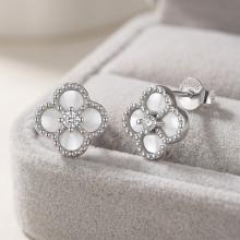 Сребърни обеци със седеф One Cleef
