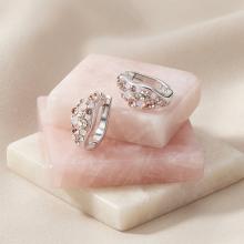 Сребърни обеци Angelina с кристали от Sw® Marilyn Сребърни обеци Angelina с кристали от Sw® Marilyn