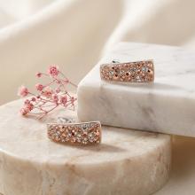 Сребърни обеци Ariana с кристали от Sw® Peach Gold Сребърни обеци Ariana с кристали от Sw® Peach Gold