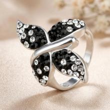 Сребърен пръстен с кристали от Sw® SP689 Black and White Сребърен пръстен с кристали от Sw® SP689 Black and White