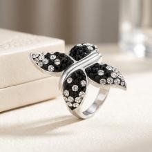 Сребърен пръстен с кристали от Sw® SP689 Black and White Сребърен пръстен с кристали от Sw® SP689 Black and White
