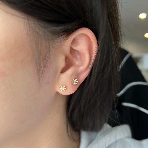 Детски сребърни обеци Цветенца