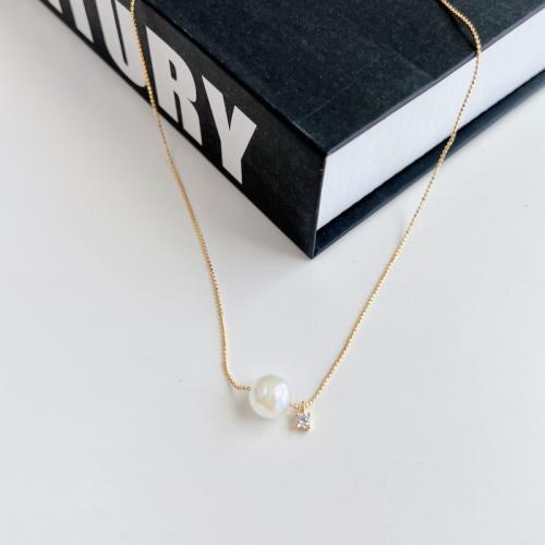  Сребърно колие Douglas