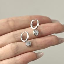 Сребърни обеци халки с висящи сърца Сребърни обеци халки с висящи сърца