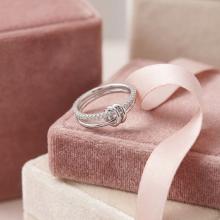 Сребърен двоен пръстен с циркони