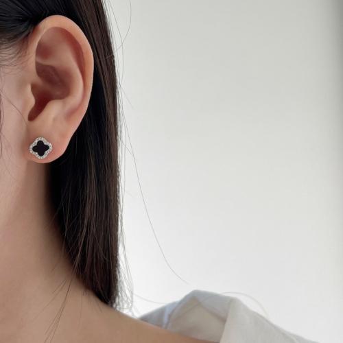 Сребърни обеци Clover