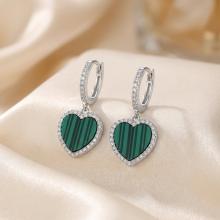 Сребърни обеци Любов с малахит