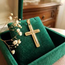 Златен кръст