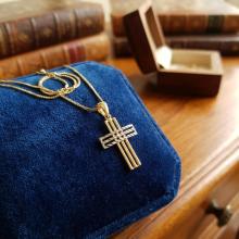 Златен кръст