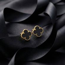 Златни обеци Детелинки с черен оникс 7мм