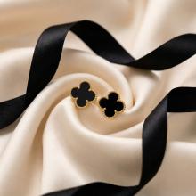 Златни обеци Детелинки с черен оникс 7мм