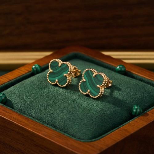 Златни обеци Детелинки с малахит-7мм