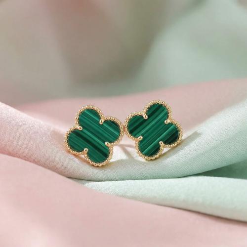 Златни обеци Детелинки с малахит-9мм