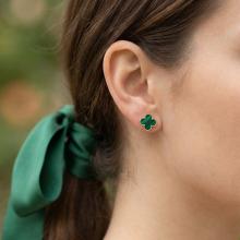 Златни обеци Детелинки с малахит-9мм