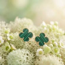 Златни обеци Детелинки с малахит-9мм