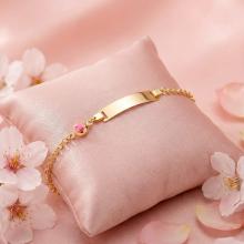 Златна детска гривна с плочка