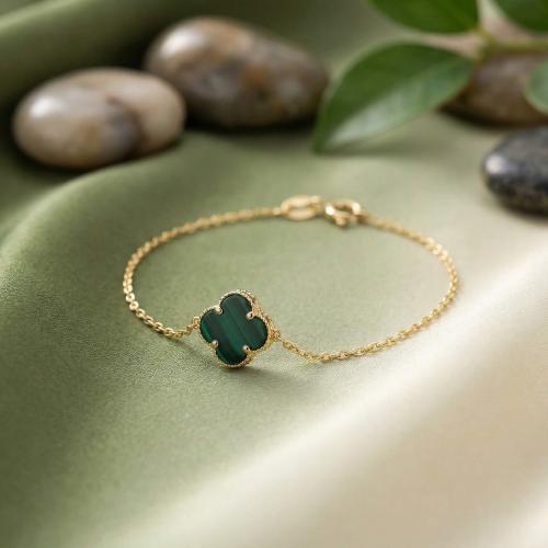 Златна гривна със зелена детелинка-9мм