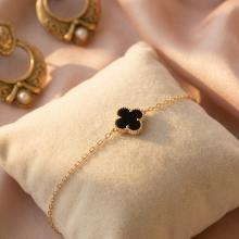 Златна гривна с черна детелинка-9мм