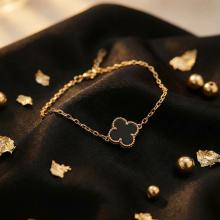 Златна гривна с черна детелинка-9мм