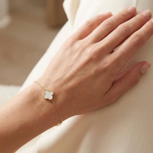 Златна гривна Детелинка с опал-11мм